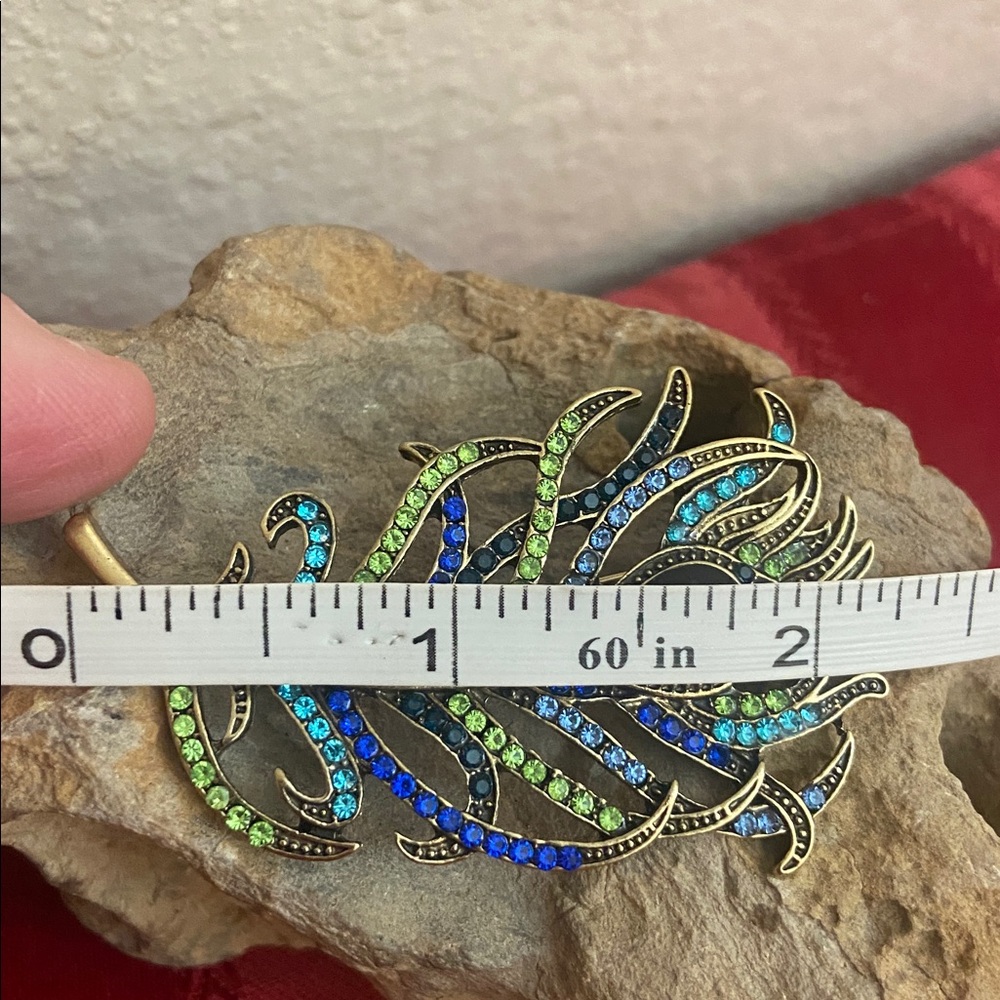 NEW Vintage STYLE Purple Blue & Green Rhinestoned Peacock Feather Broach - Picture 4 of 5